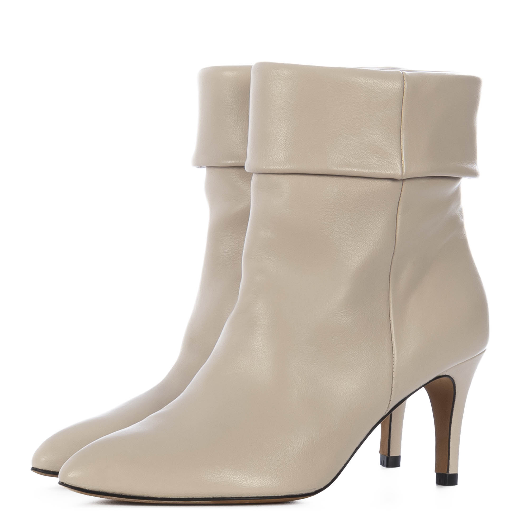 CREAM-COLORED ANKLE BOOTS