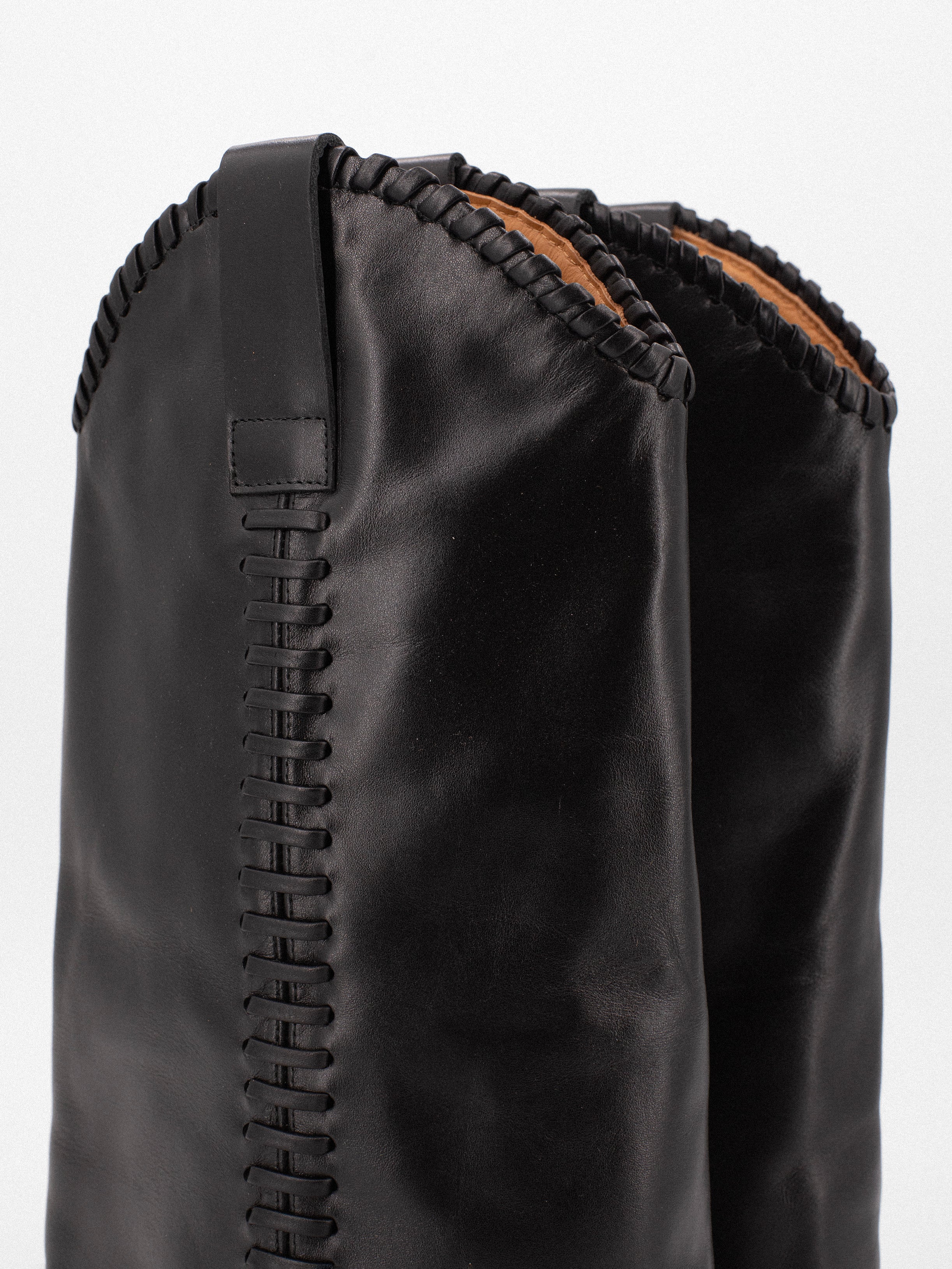 BLONDIE BLACK STITCH BOOT