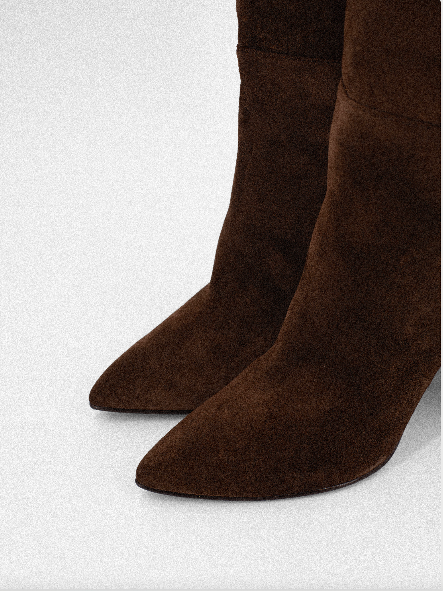 MUSTANG SUEDE KNEE-HIGH BOOTS