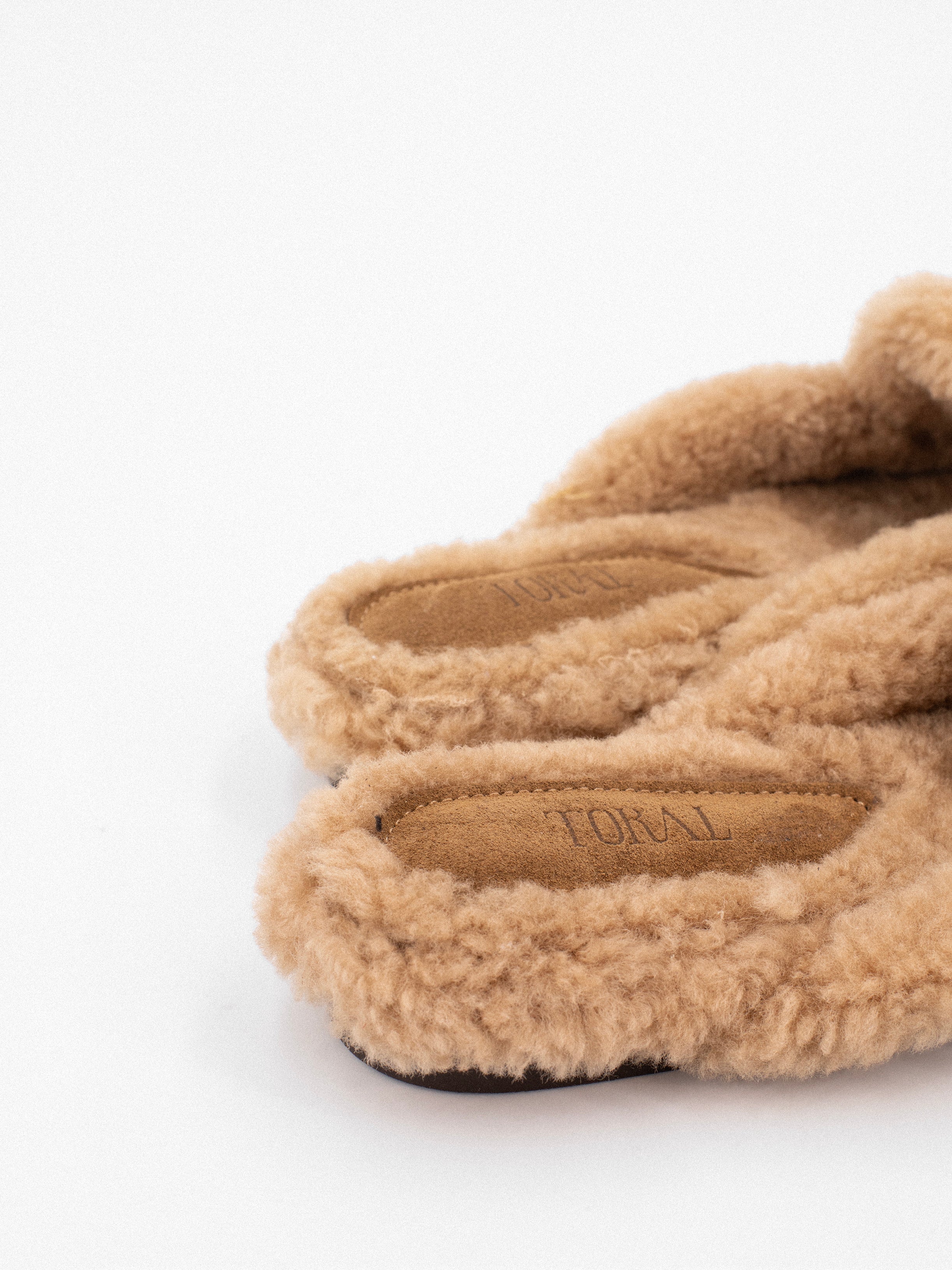 DAPHNE BEIGE LEATHER