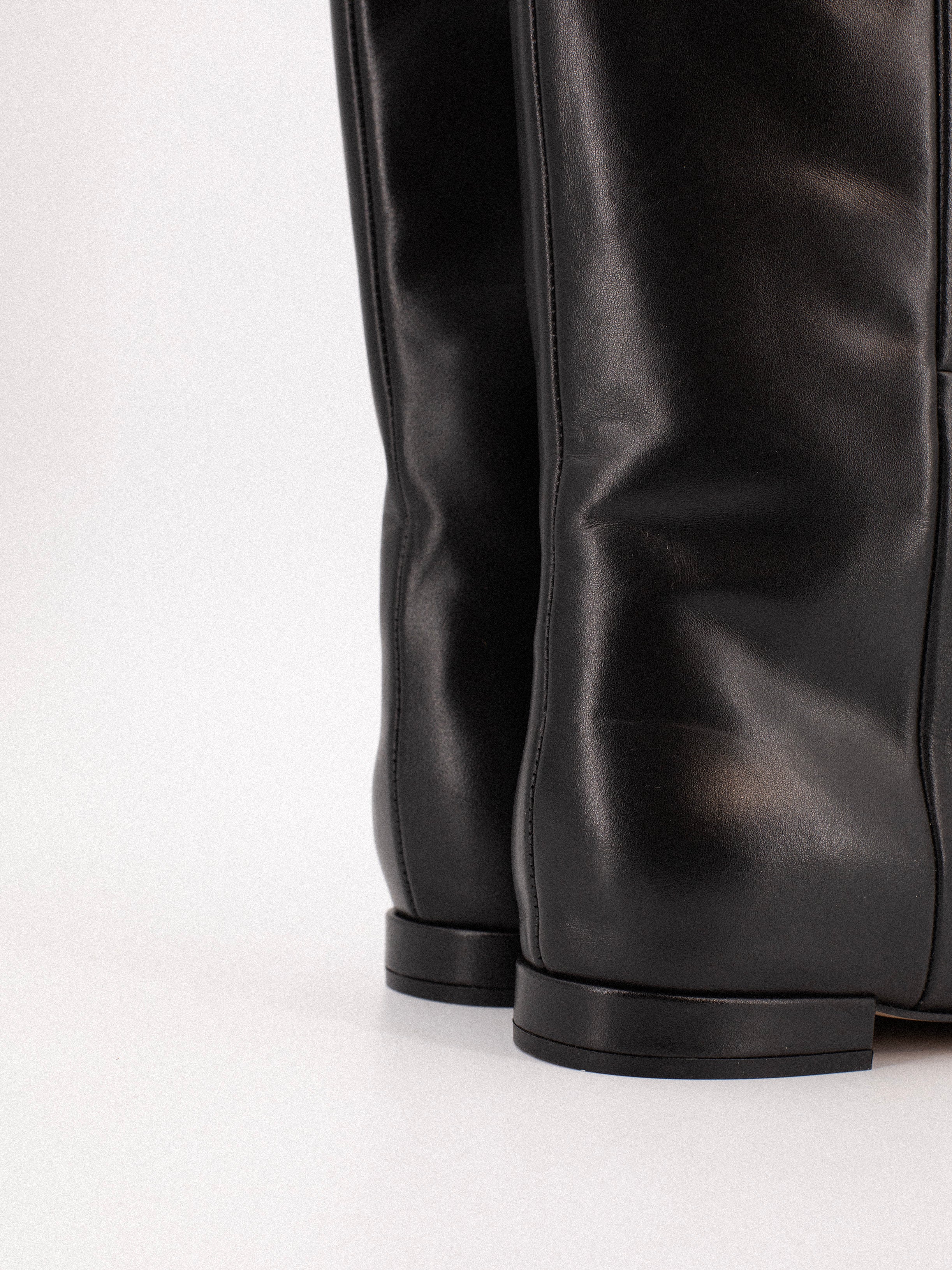 GIGI BLACK LUXE BOOT