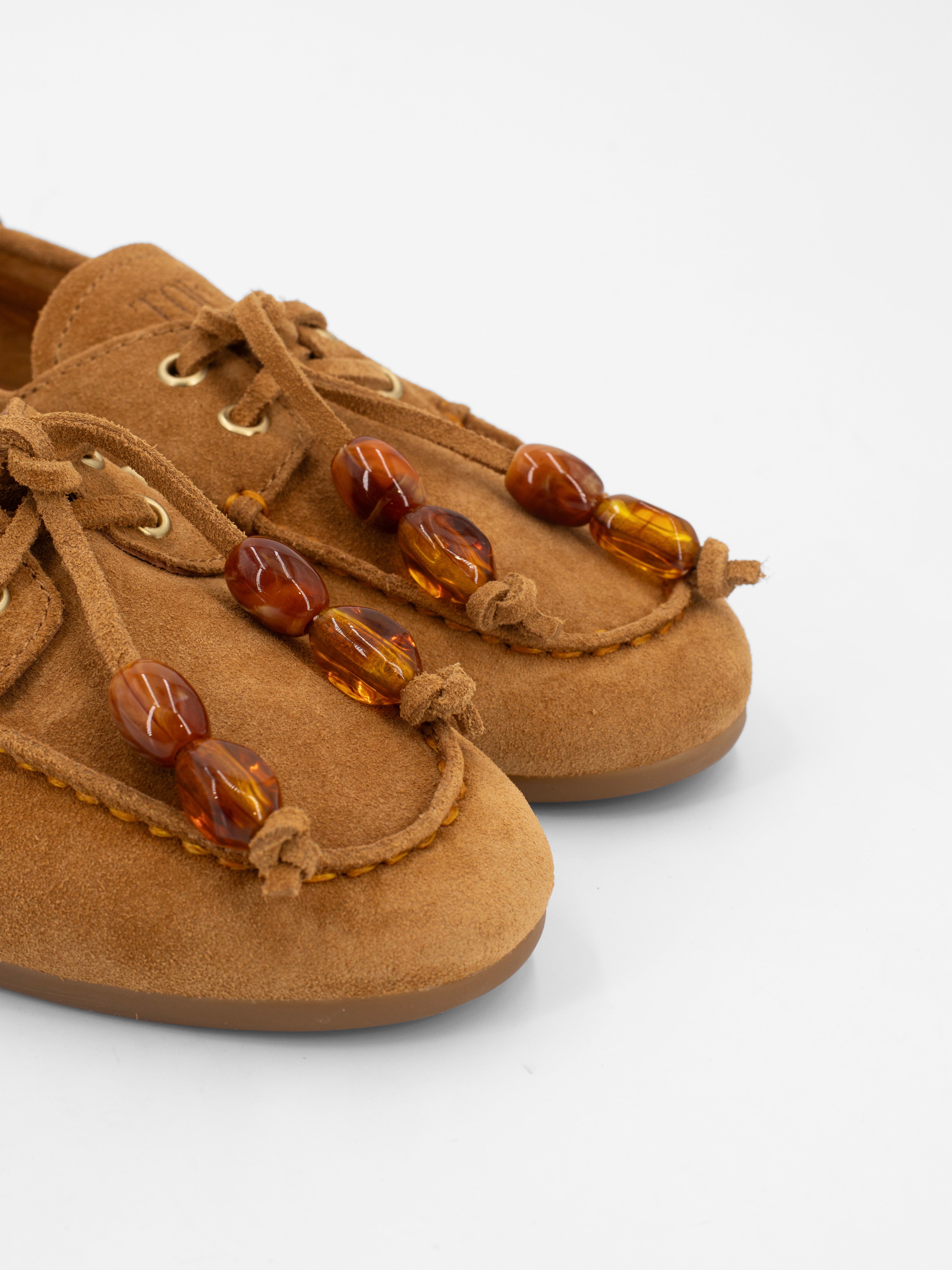 NAHUA SUEDE MOCCASIN WITH AMBER DETAILS