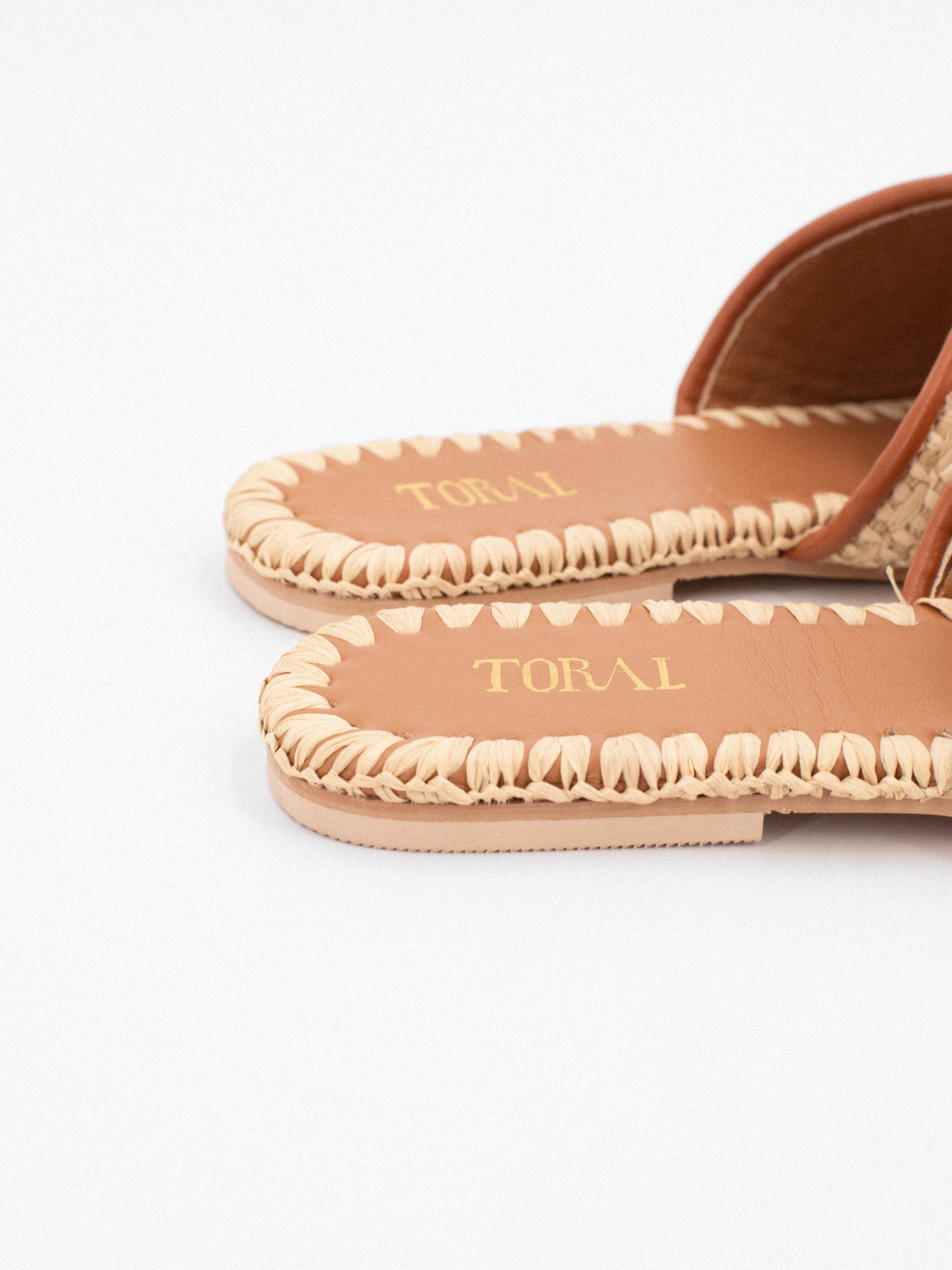 BETTY NATURAL RAFFIA SLIDE