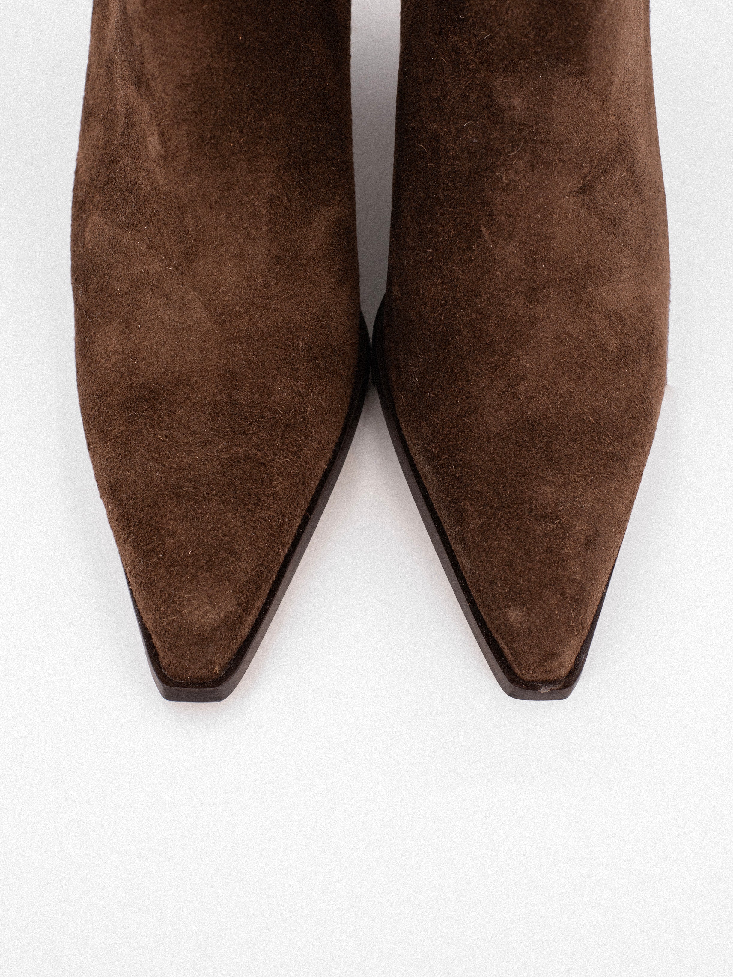 SCARLET COUNTRY SUEDE BOOTIES