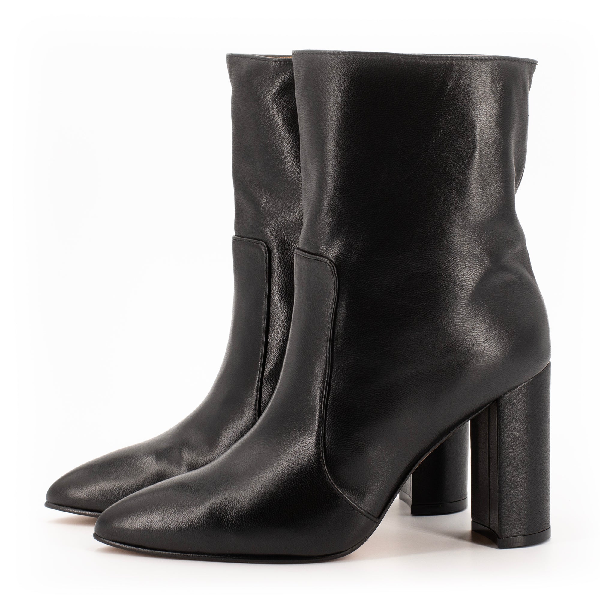 BLACK-COLORED ANKLE BOOTS