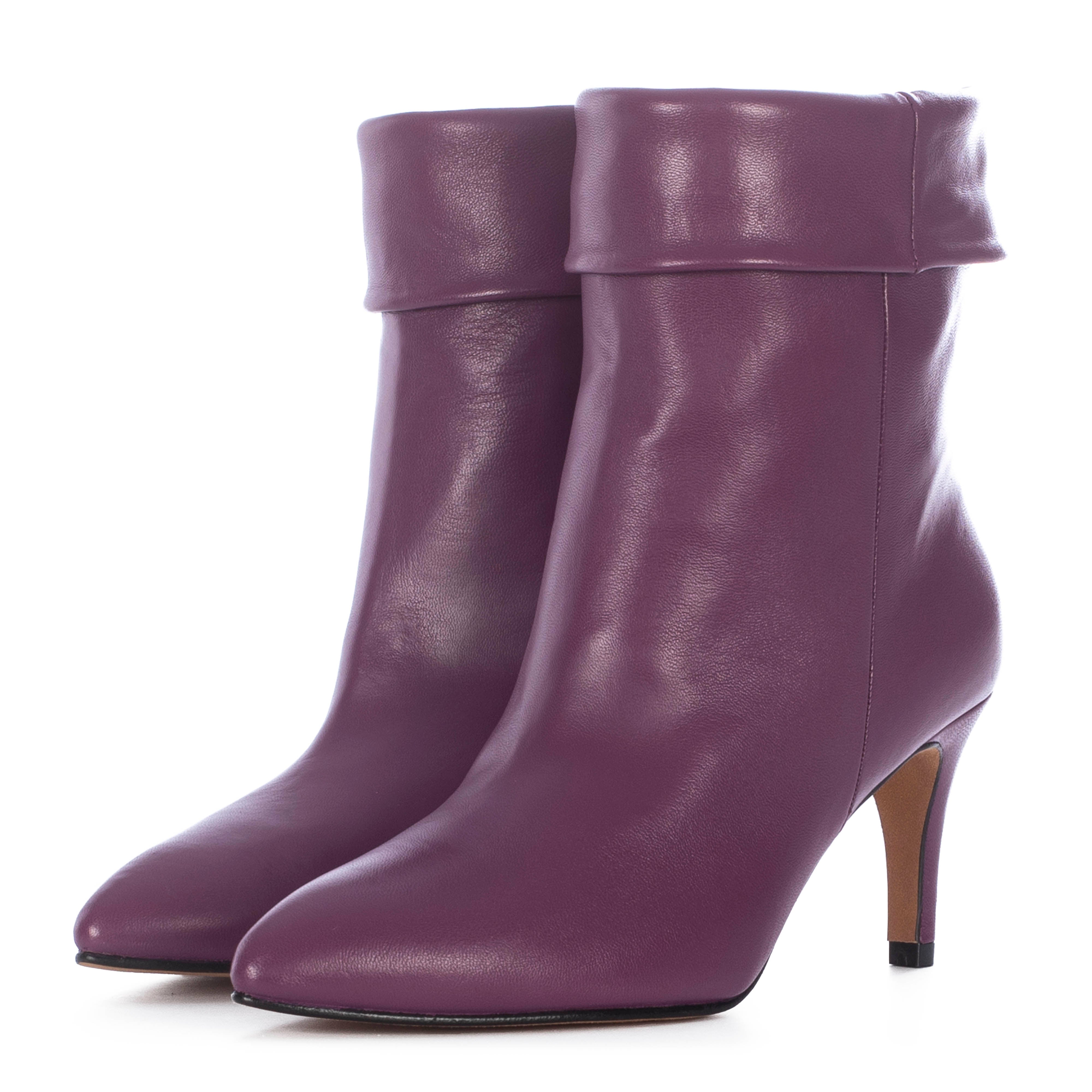 VIOLETTO-COLORED ANKLE BOOTS